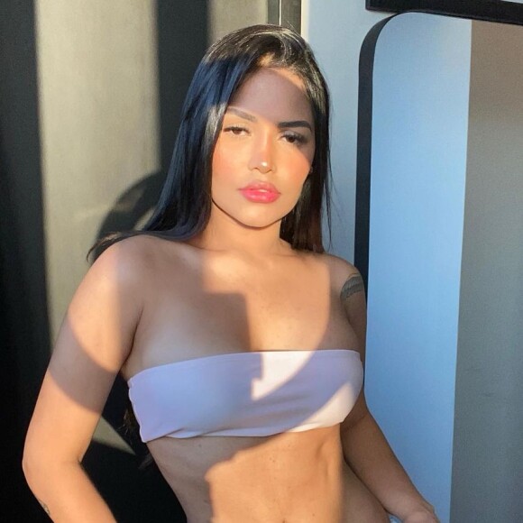 Flayslane explica término: 'E eu me cobro muito em ser 100% como namorada, mas não estava conseguindo por motivos de trabalho'