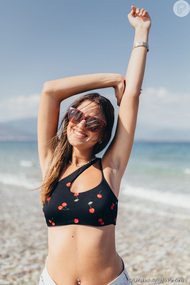 Biquíni de um ombro só é ideal para o verão