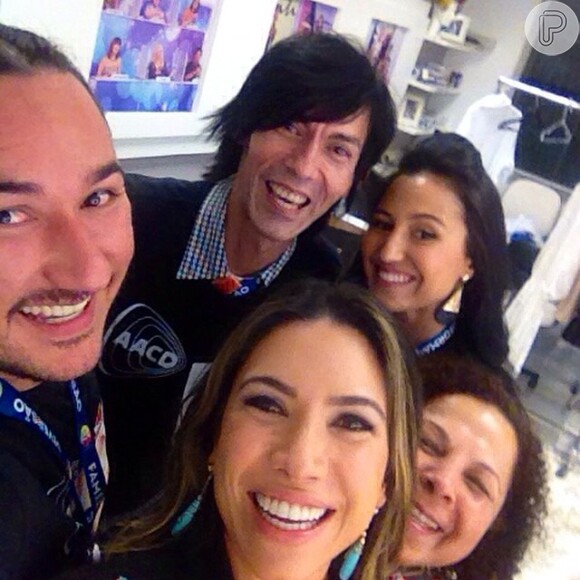 Patricia Abravanel foi recebida com alegria por equipe de maquiadores do SBT