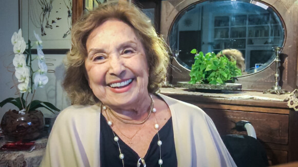 Atriz Eva Wilma, aos 87 anos, está na UTI com pneumonia: 'Sem relação com a Covid'