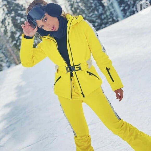 Anitta viajou aos EUA e esquiou em Aspen
