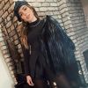 Anitta investiu em visual elegante para temporada de frio no Colorado