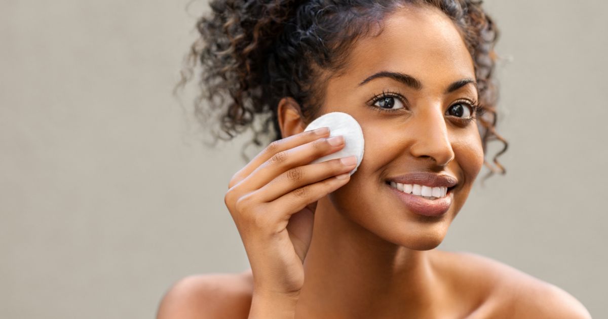 Pele Oleosa Como Cuidar Veja Produtos Que Ajudam No Skincare Purepeople