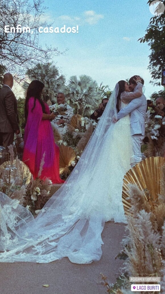 Jade Seba usou um vestido de noiva estilo princesa em seu casamento com Bruno Guedes