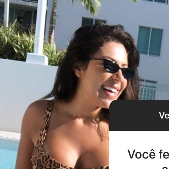 Andressa Ferreira exibe detalhes do corpo e nega plásticas