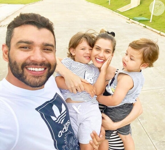 Gusttavo Lima continua sem aliança do casamento em meio a rumor de volta com Andressa Suita