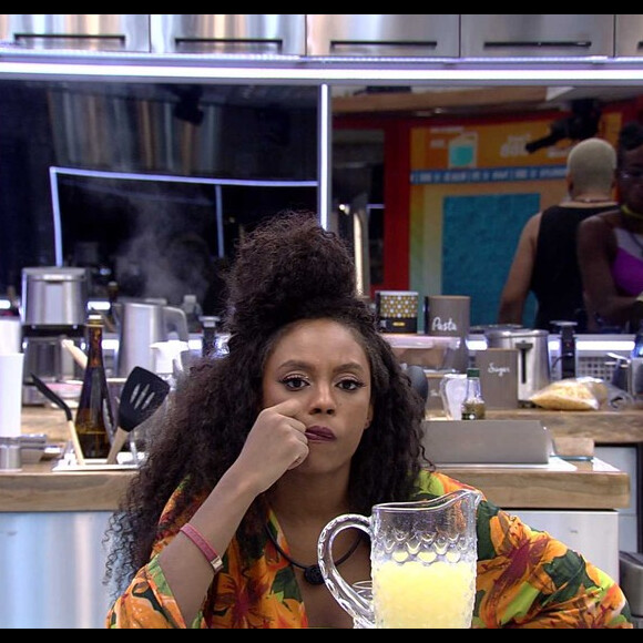 'BBB 21': Lumena dispara sobre 'branquitude', critica Carla Diaz e web reprova. Entenda!