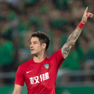 Alexandre Pato atuava no Tianjin Quanjian, na China