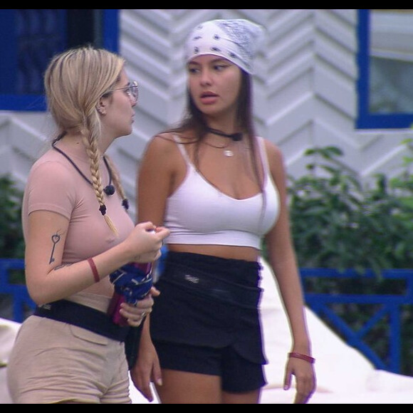 'BBB 21': Viih Tube havia criticado Carla Diaz, mas a abraçou após não ser indicada pelo Big Fone