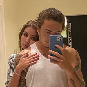 Whindersson Nunes e a namorada, Maria Lina, se emocionaram em novo ultrassom: 'Mexendo, papai!'