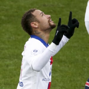 Neymar em 2019 foi acusado de agressão contra modelo, mas ela acabou denunciada por farsa