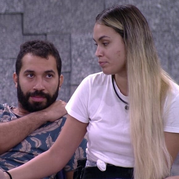 'BBB 21': Gilberto aponta 'agonia' após treta com Juliette e divide web. 'Manipulado'