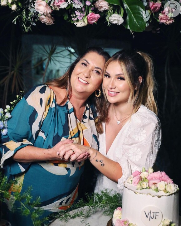 Virgínia Fonseca compartilhou foto com a mãe no casamento com Zé Felipe