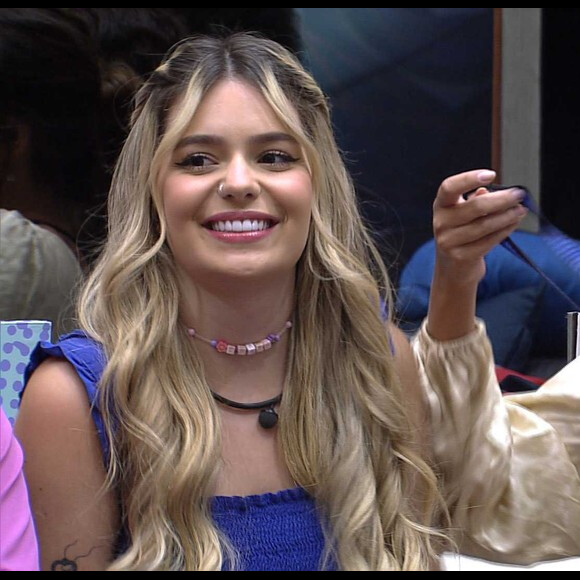 A votação teve início com o Anjo, Thais, imunizando Viih Tube