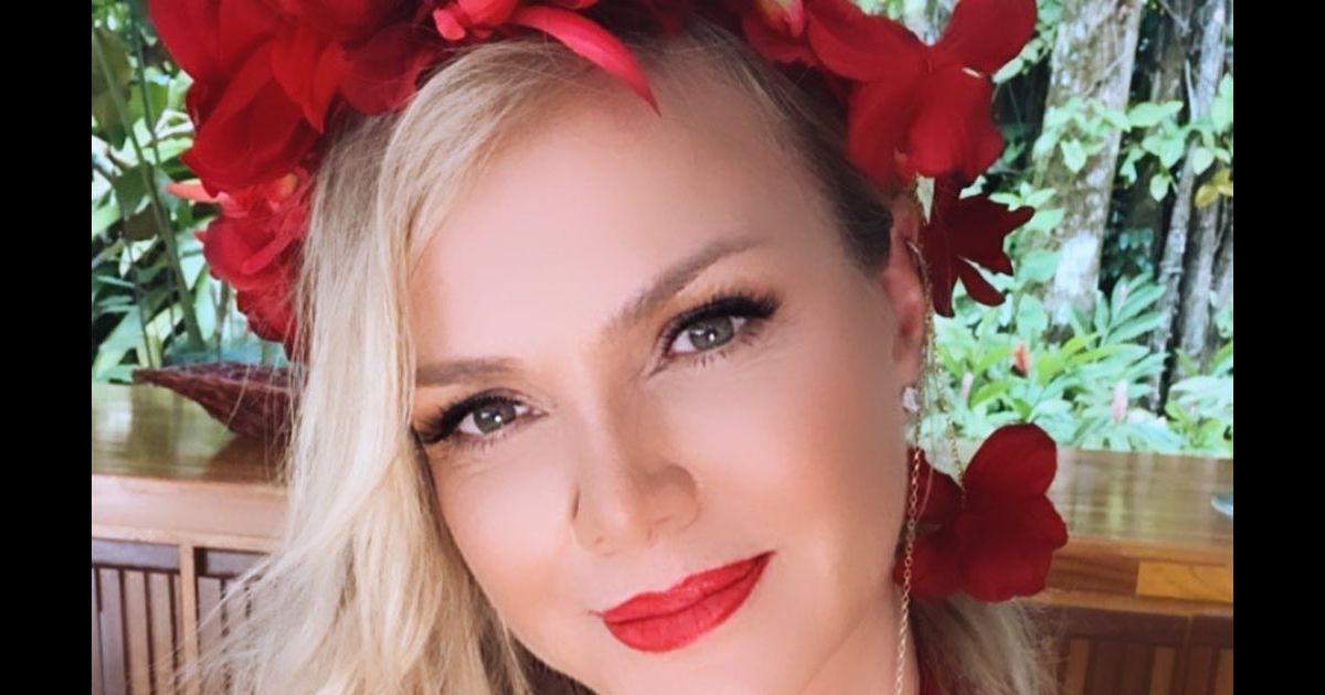 Eliana tem 47 anos e fez desabafo sobre beleza e autoaceitação nas