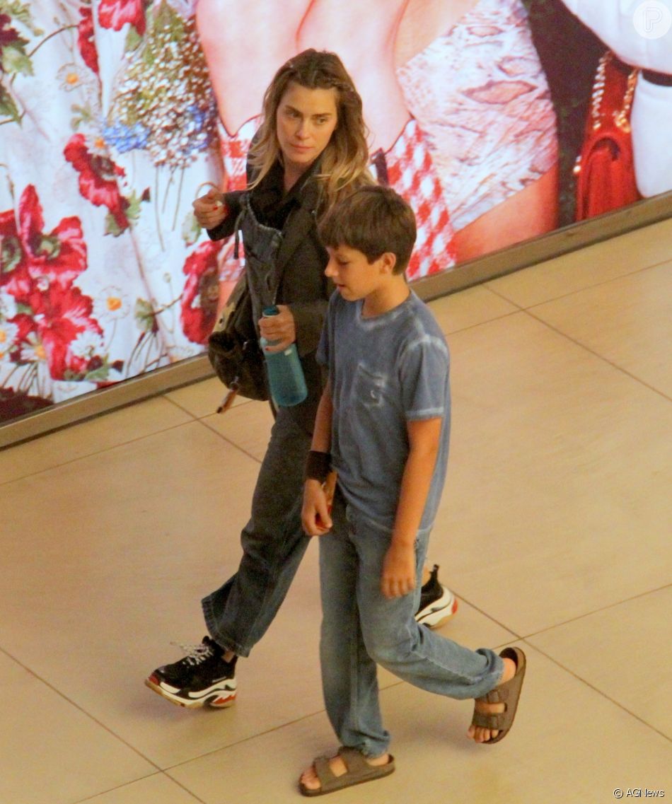 Filho caçula de Carolina Dieckmann, José tem 13 anos e impressionou por crescimento em fotos com Filho caçula de Carolina Dieckmann, José tem 13 anos e impressionou por crescimento em fotos com