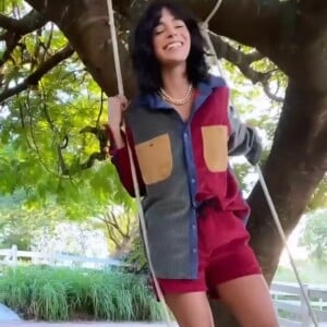 Bruna Marquezine usou galocha da marca Hunter,  à venda por €136.95, aproximadamente R$ 915,74 na cotação atual