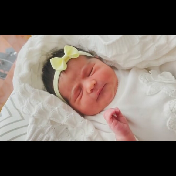Filha caçula de Simone, Zaya nasceu em fevereiro desde ano