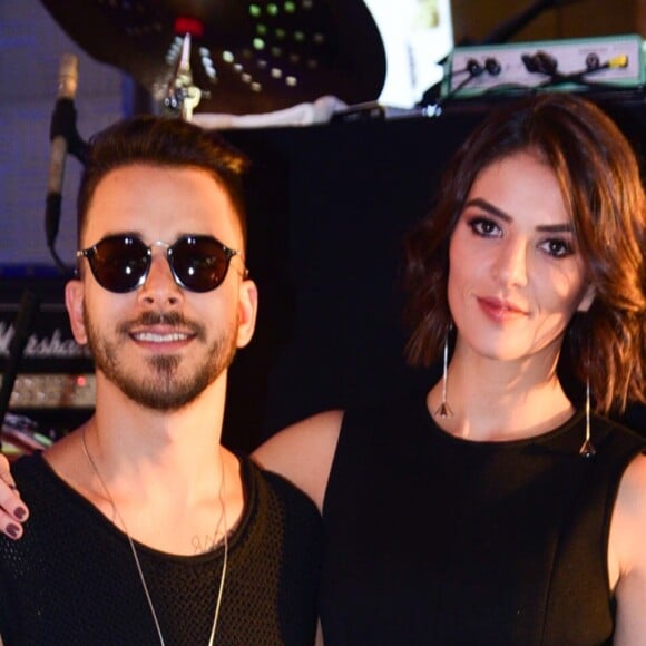 Junior Lima e a mulher, Monica Benini, revelaram que darão uma irmã para Otto, 3 anos