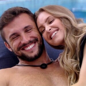 Carla Diaz e Arthur Picoli estão se reaproximando após 'BBB21', diz jornal