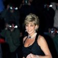 Princesa Diana se tornou um ícone de moda e estilo