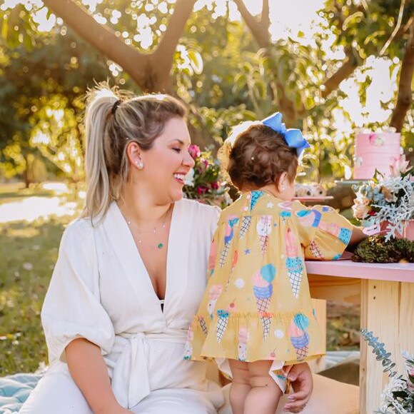 Filha de Zé Neto e Natália Toscano, Angelina, se encantou com decoração da sua festa de 1º aniversário