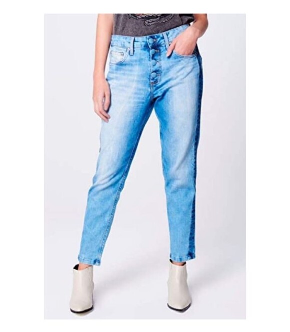 Calça Boyfriend Jeans Cropped com Botões - R$299,00