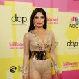 Priyanka Chopra atraiu olhares com roupa D&amp;G de quase 40 quilates de diamantes no Billboard Music Awards 2021