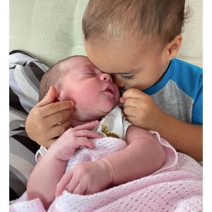Camilla Camargo é mãe de Joaquim (1 ano) e Julia (2 meses)
