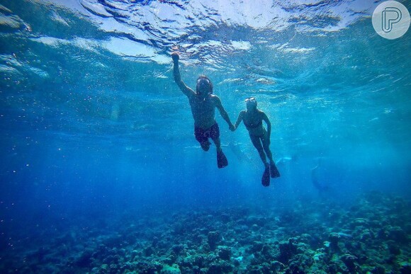 Sasha Meneghel e João FIgueiredo surgiram mergulhando ao se despedirem das Ilhas Maldivas