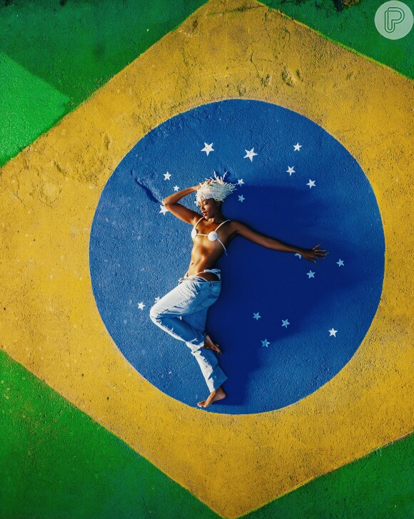 Iza recriou cenários do subúrbio carioca em 'Gueto'