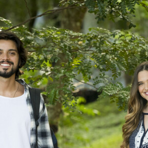 Novela 'Salve-se Quem Puder': Alejandro (Rodrigo Simas) vai abalar Luna (Juliana Paiva) com declaração e beijo