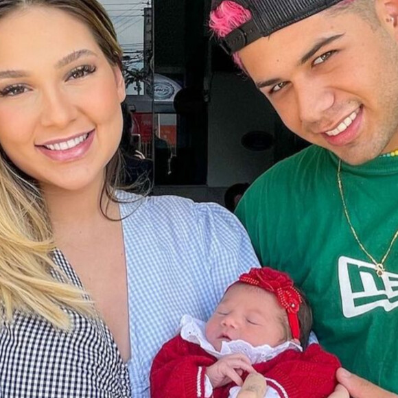 Zé Felipe reuniu a mulher, Virgínia Fonseca, e a filha, Maria Alice, em foto: 'Amor'