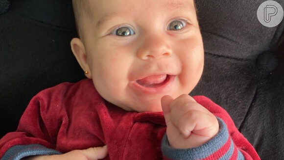 Beleza da filha de Camilla Camargo, Julia, de 3 meses, encantou web em foto: 'Muito linda'