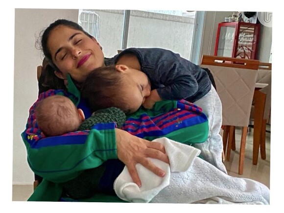 Camilla Camargo compartilhou foto da filha, Julia, que completa 3 meses nesta quinta-feira, 17 de junho de 2021