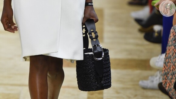 Bucket bag é um acessório trend da moda
