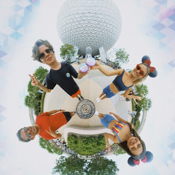 Sasha e o marido, João Figueiredo, curtiram parques de Orlando