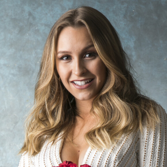 Carla Diaz fica ausente das redes e explica que às vezes a internet é 'tóxica'