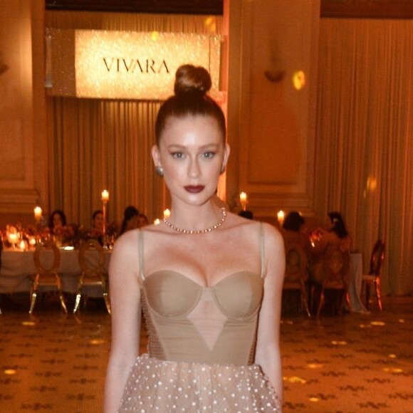 Marina Ruy Barbosa vai comemorar por 3 dias seu aniversário de 26 anos na fazenda do namorado, Guilherme Mussi, com temática junina