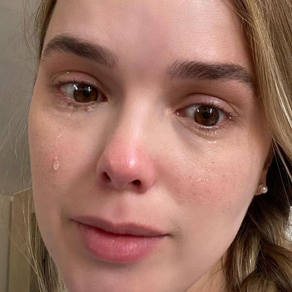 Thaeme Mariôto assumiu que sentiu muita azia após comer fondue em um vale night com o marido