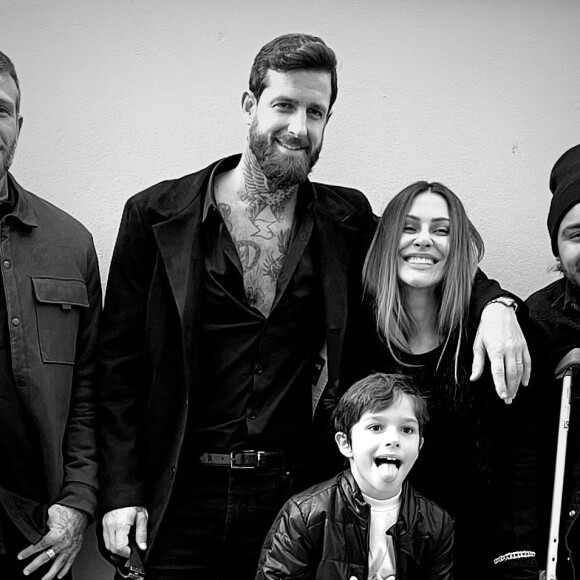 Cleo Pires, Leandro D'Lucca e seu filho de 8 anos Gael, em cerimônia de casamento em cartório de Minas Gerais