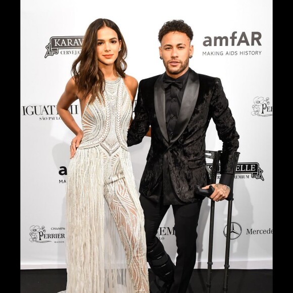 Alguns fãs pedem retorno de Neymar com Bruna Marquezine