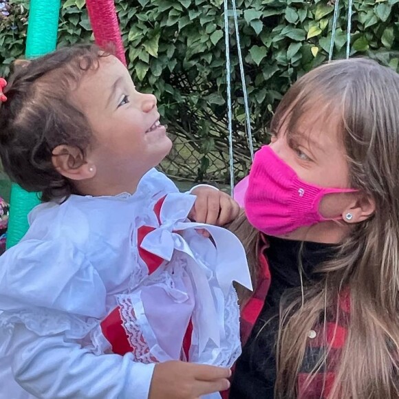 Rafaella Justus destacou a relação com a irmã Manuella: 'Amo quando você me pede se pode usar ou pegar alguma coisa minha (mesmo quando você acaba quebrando uma coisa ou outra)'