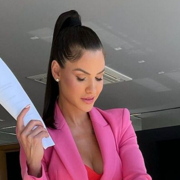 Andressa Suita encerra gravações e anuncia 'novidades' na carreira: 'Aprendizado'