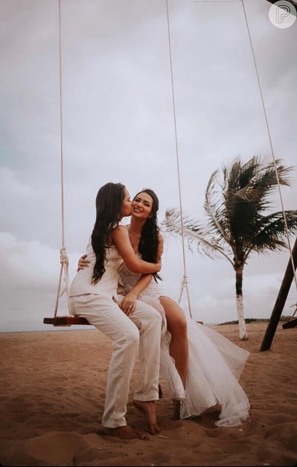 Sertaneja Maria Clara e a modelo Fernanda Aguiar se separam após 6 meses de casamento