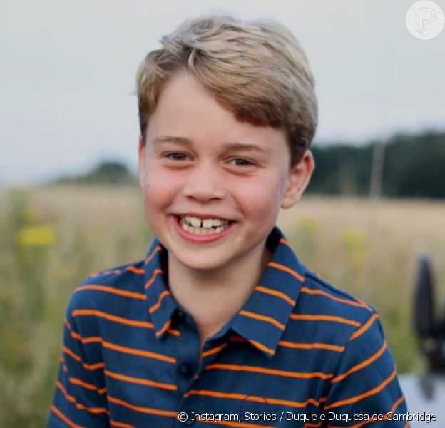 Príncipe George aparece em foto inédita para aniversário de 8 anos e semelhança com William e Rainha Elizabeth choca web