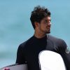 Gabriel Medina passou para final do surfe e foi parabenizado por Yasmin Brunet