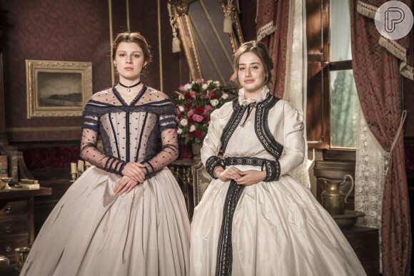 Isabel (Giulia Gayoso) e Leopoldina (Bruna Griphao) são as filhas de D.Pedro II (Selton Mello), na novela 'Nos Tempos do Imperador'