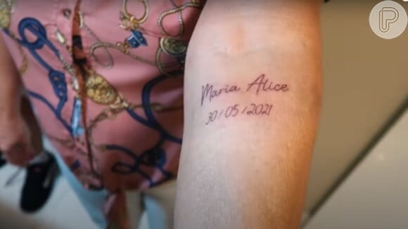 A mãe de Virgínia Fonseca, Margareth, tatuou o nome e a data de nascimento da neta