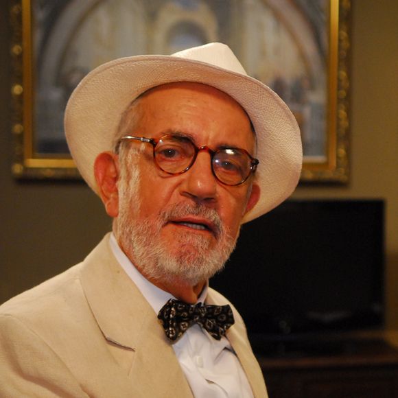 Paulo José morreu de pneumonia após quase 3 semanas internado